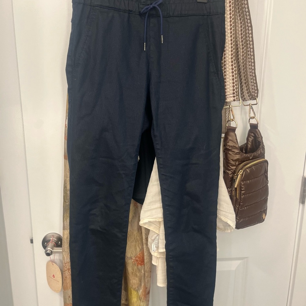 BEVY FLOG Navy Skinny Pants